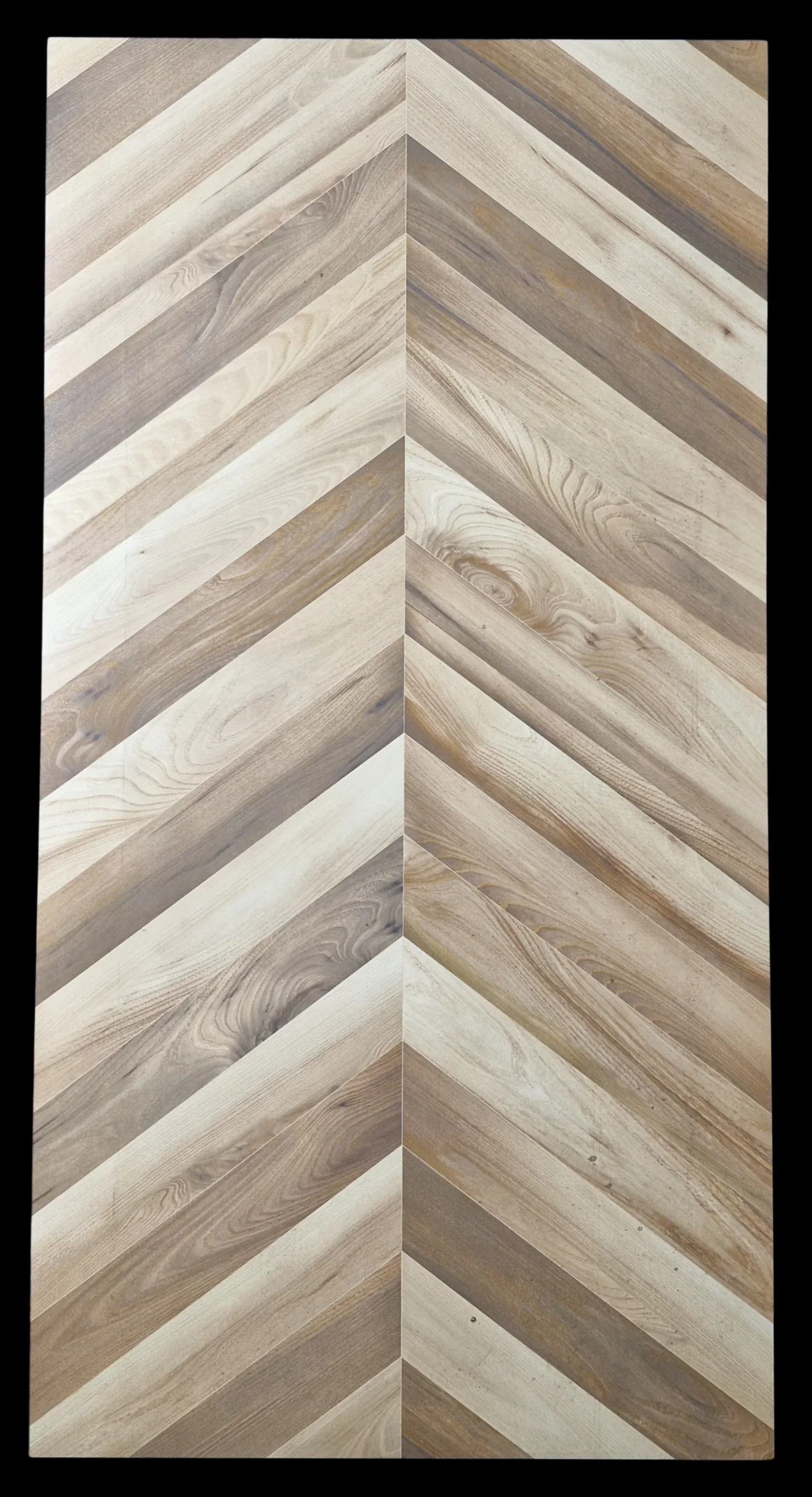 MAPLE WOOD CHEVRON CARVING  - main