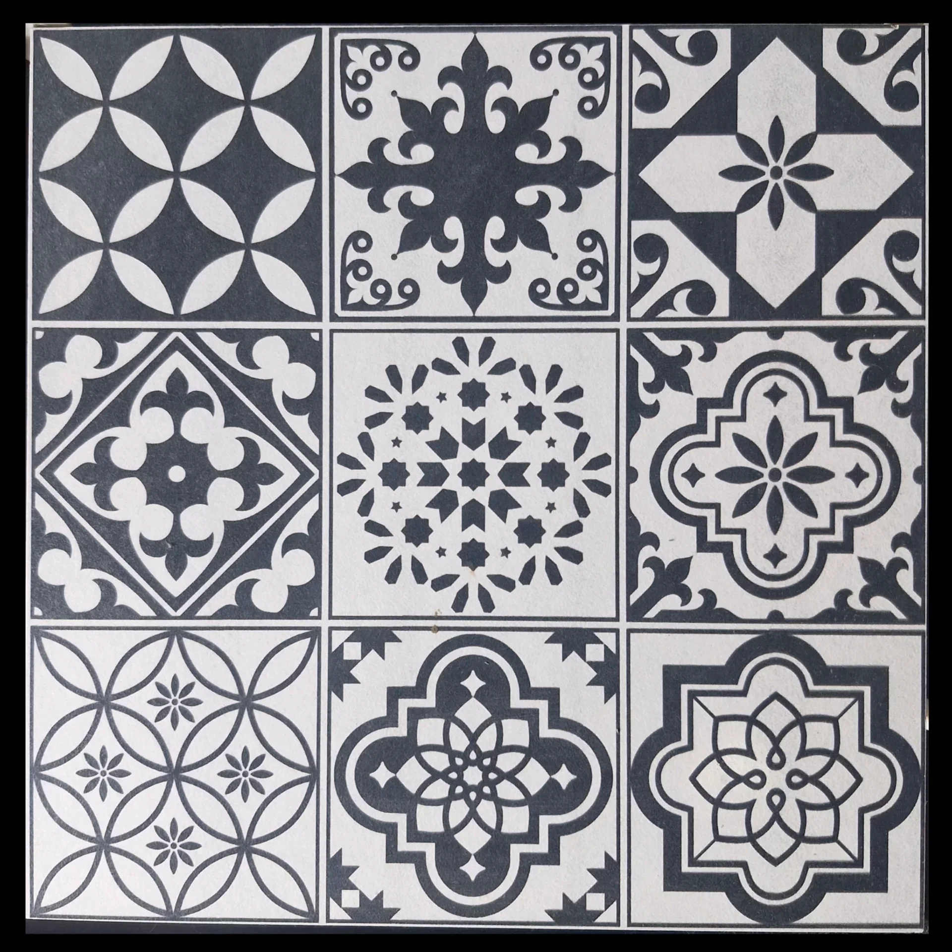 HP B & W ZELLIGE MOROCCAN 