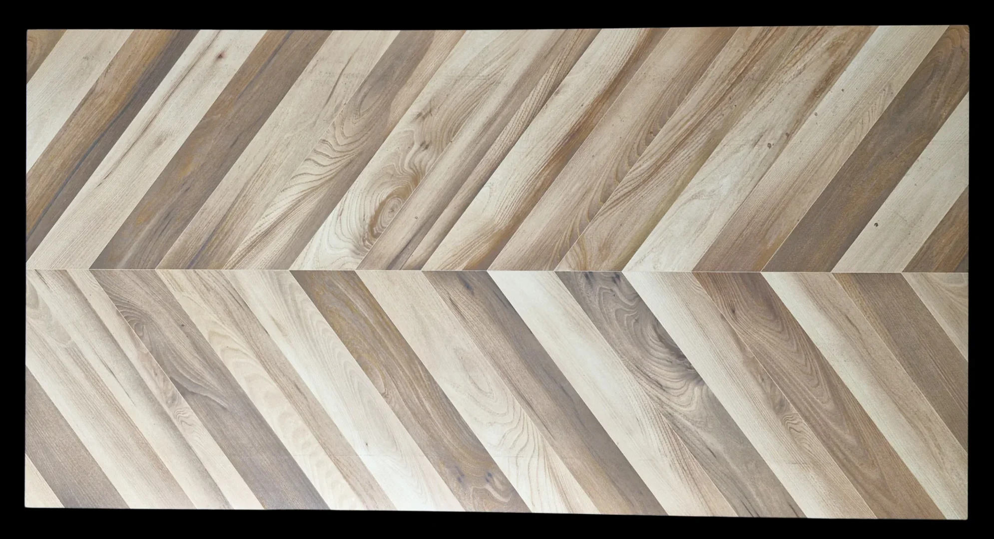 MAPLE WOOD CHEVRON CARVING  - thumb 2