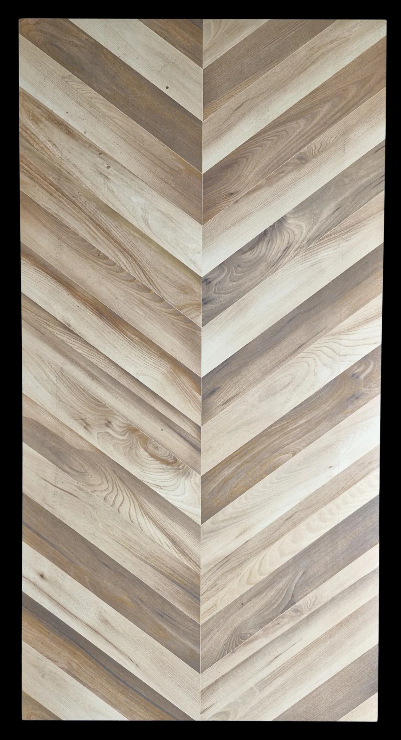 MAPLE WOOD CHEVRON CARVING  - thumb 3